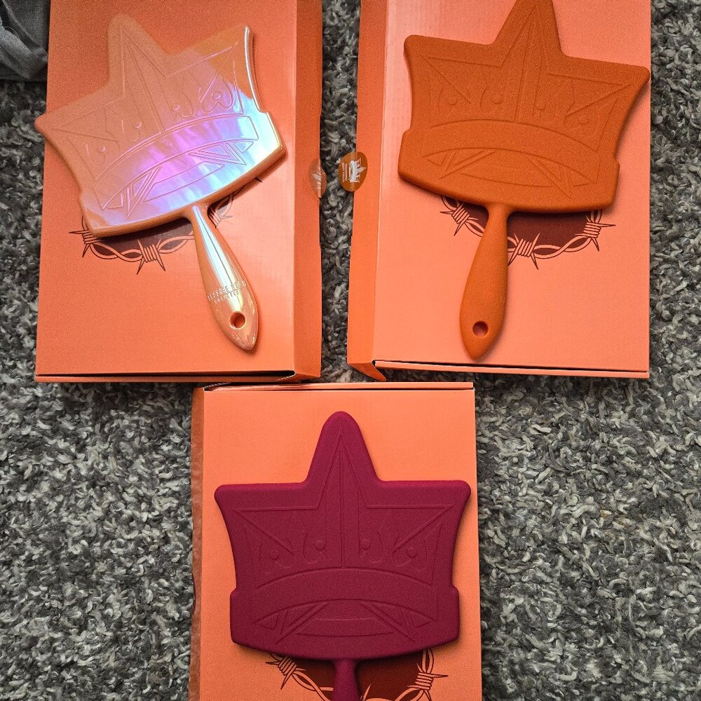 16 jeffree star mirrors